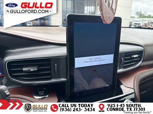 Used 2023 Ford Explorer King Ranch w/ Technology Package image 7