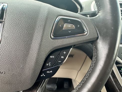 Used 2016 Lincoln MKX Reserve w/ Luxury Package FWD image 36