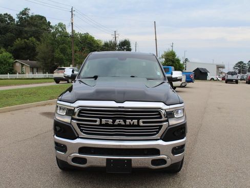Used 2019 RAM 1500 Laramie AWD/4WD image 5