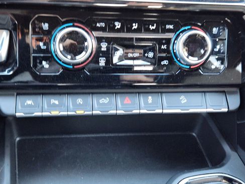 Used 2025 GMC Sierra 1500 AT4 w/ AT4 Premium Package image 15