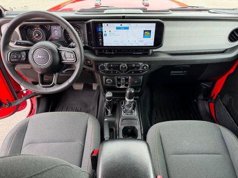 Used 2024 Jeep Wrangler Unlimited Sport AWD/4WD image 6