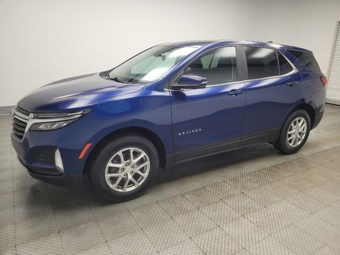 Used 2023 Chevrolet Equinox LT image 2