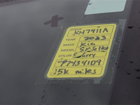 Certified 2023 Kia Seltos SX w/ SX Sunroof Package image 39