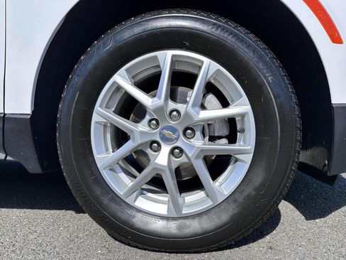 Used 2024 Chevrolet Equinox LT AWD/4WD image 6