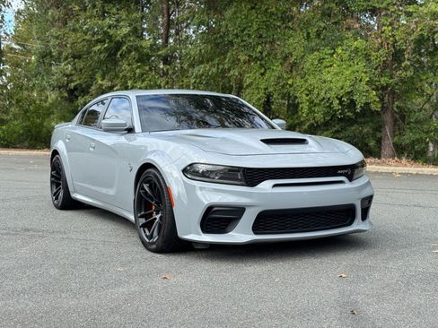 Used 2022 Dodge Charger SRT Hellcat w/ Harman/Kardon Audio Group image 16