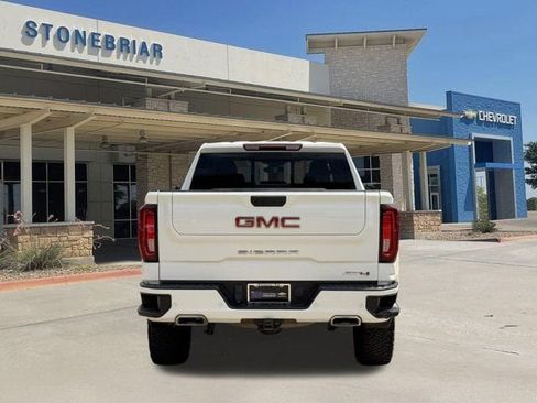 Used 2024 GMC Sierra 1500 AT4 w/ AT4 Premium Package AWD/4WD image 6