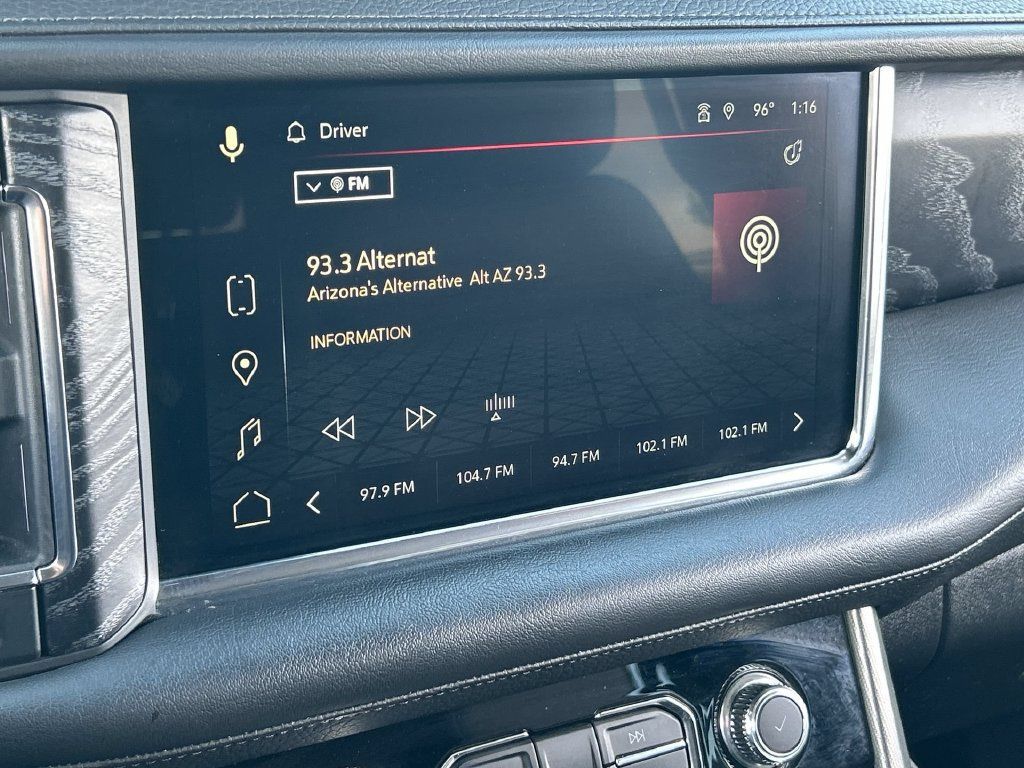 Used 2023 GMC Yukon XL Denali RWD image 13