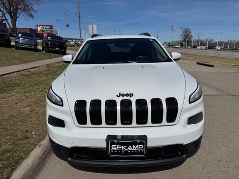 Used 2016 Jeep Cherokee High Altitude AWD/4WD image 8