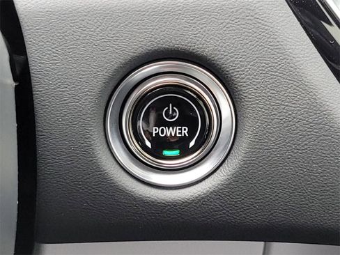 New 2025 Cadillac Lyriq Luxury image 24