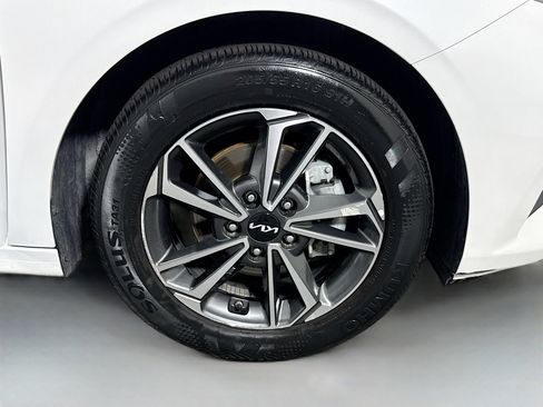 Used 2023 Kia Forte LXS w/ LXS Technology Package FWD image 31