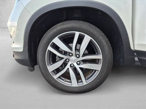Used 2018 Honda Pilot Elite image 13