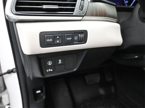 Used 2019 Honda Accord Touring image 22