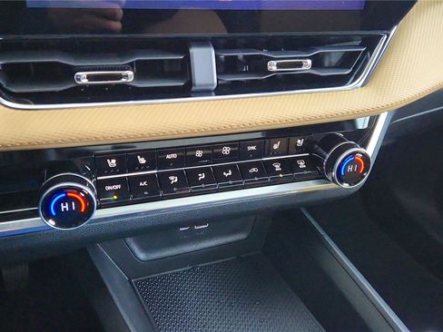 New 2026 Chevrolet Equinox ACTIV w/ Convenience Package III image 44