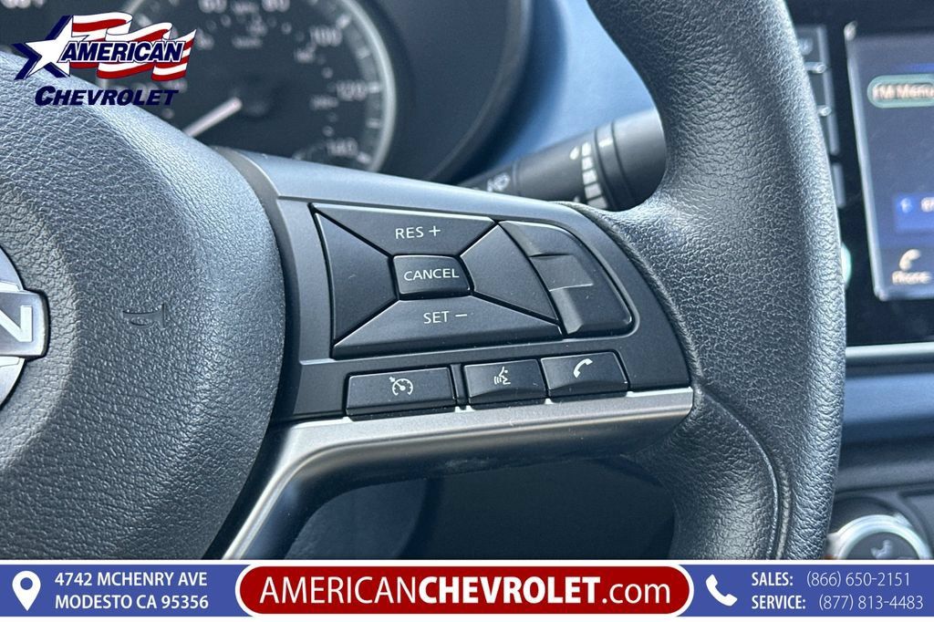Used 2025 Nissan Versa SV FWD image 32