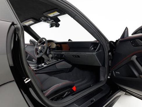 Used 2025 Porsche 911 GT3 RWD image 35