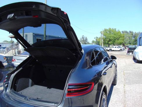 Used 2017 Porsche Macan AWD/4WD image 25