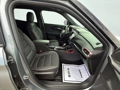 Used 2023 Chevrolet TrailBlazer RS w/ Sun and Liftgate Package AWD/4WD image 34