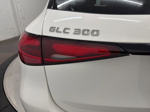 New 2026 Mercedes-Benz GLC 300 image 11