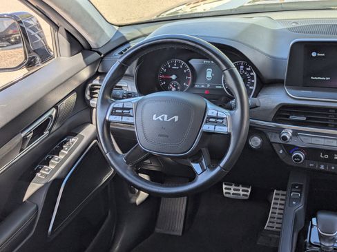 Certified 2022 Kia Telluride SX w/ SX Prestige Package image 13