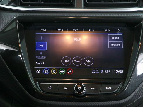 Used 2021 Chevrolet TrailBlazer LT FWD image 19