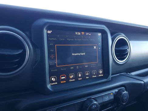 Used 2023 Jeep Wrangler Unlimited Rubicon 4xe image 16