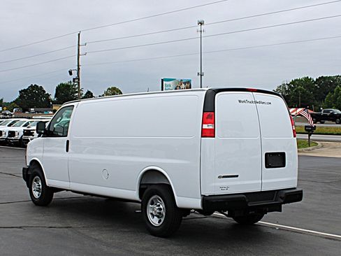 Used 2025 Chevrolet Express 2500 Extended w/ Driver Convenience Package RWD image 4