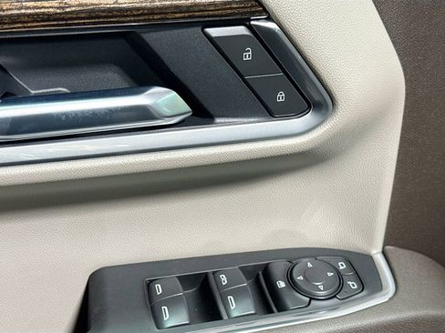 New 2026 GMC Sierra 1500 SLE w/ Preferred Package image 18