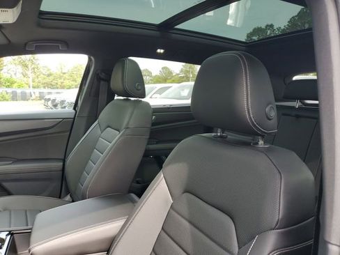 New 2026 Volkswagen Atlas Cross Sport SEL R-Line AWD/4WD image 16