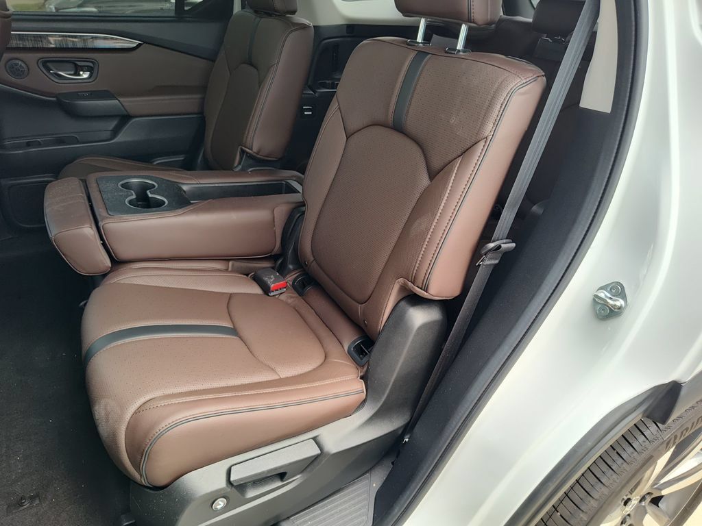 Used 2023 Honda Pilot Elite image 37