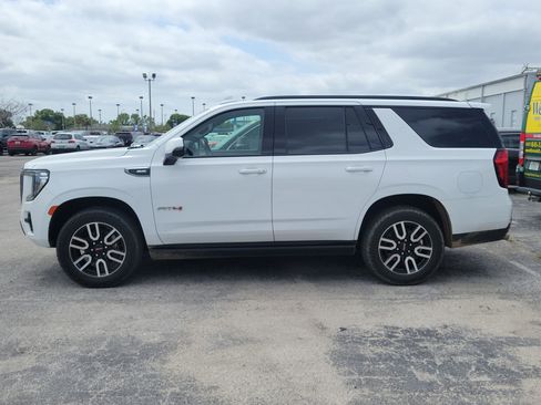 Used 2022 GMC Yukon AT4 image 4