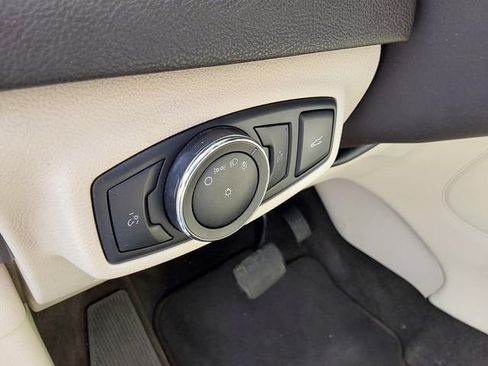 Used 2015 Lincoln MKC AWD w/ Equipment Group 102A Reserve image 17