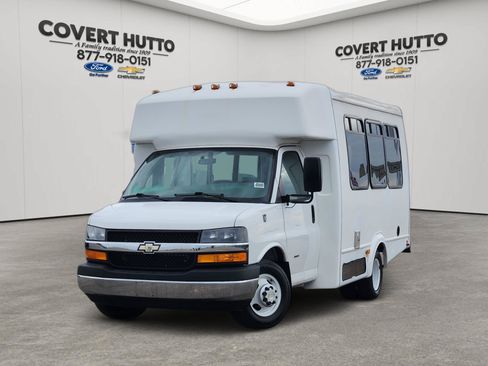 Used 2016 Chevrolet Express 3500 w/ Shuttle Bus Package RWD image 1