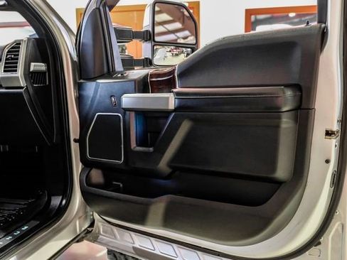 Used 2017 Ford F250 Platinum w/ Platinum Ultimate Package image 45