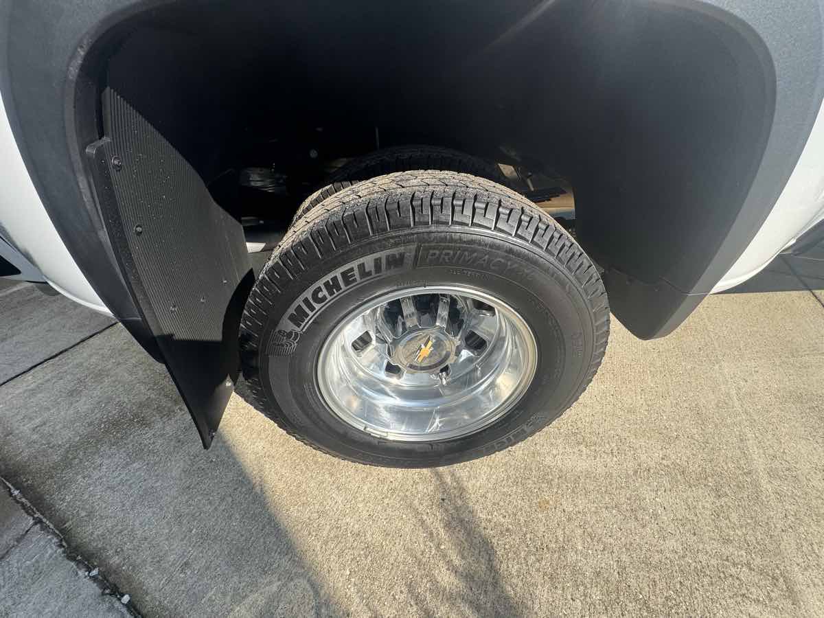 Used 2025 Chevrolet Silverado 3500 High Country w/ High Country Premium Package AWD/4WD image 37