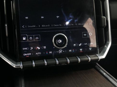 Used 2024 GMC Acadia Denali image 24