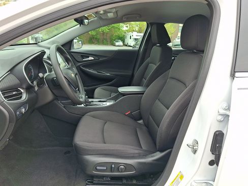 Used 2024 Chevrolet Malibu LT FWD image 13
