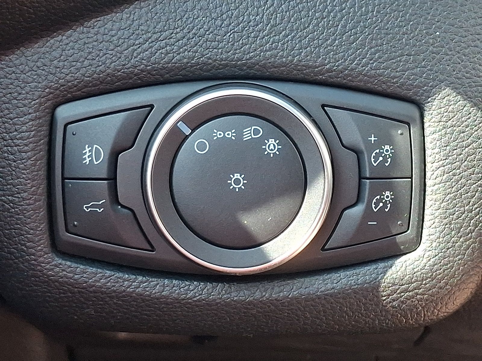 Used 2019 Ford Escape SE AWD/4WD image 24