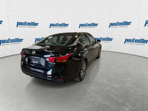 Used 2023 Nissan Altima 2.5 SV image 10