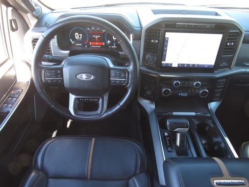 Used 2023 Ford F150 Platinum image 17