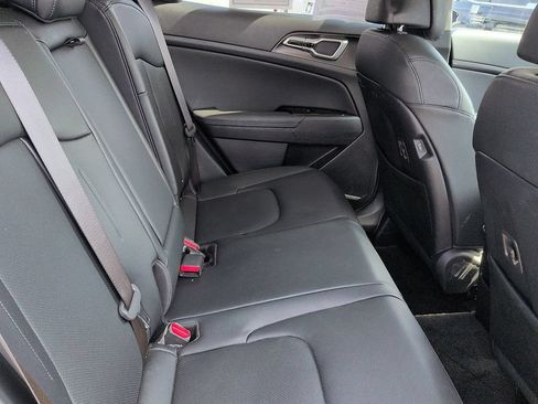 Used 2023 Kia Sportage EX AWD/4WD image 8