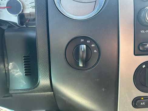 Used 2007 Ford Expedition EL XLT image 26