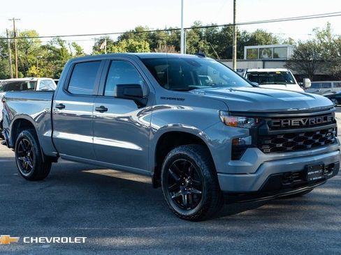 Used 2024 Chevrolet Silverado 1500 Custom w/ Turbomax Blackout Package image 3