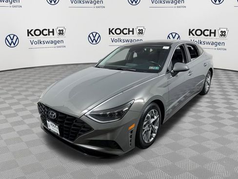 Used 2023 Hyundai Sonata SEL w/ Convenience Package FWD image 3