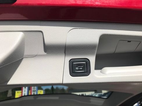 Used 2019 GMC Acadia SLT image 41