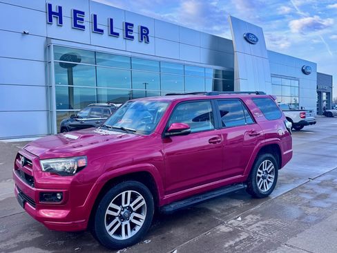 Used 2022 Toyota 4Runner TRD Sport w/ Technology Package image 3