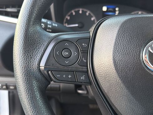 Certified 2025 Toyota Corolla LE FWD image 20