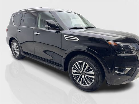 Used 2024 Nissan Armada SL image 12