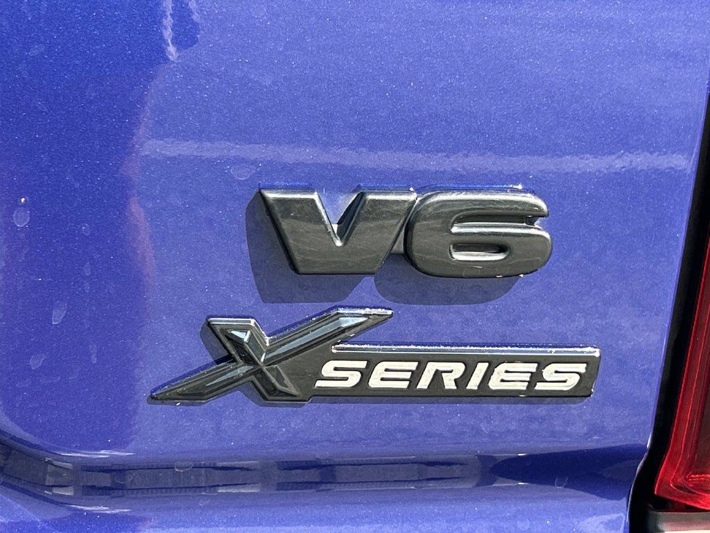 Used 2022 Toyota Tacoma SR5 RWD image 11
