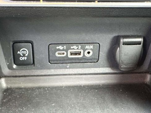 Used 2024 Nissan Sentra SV FWD image 22