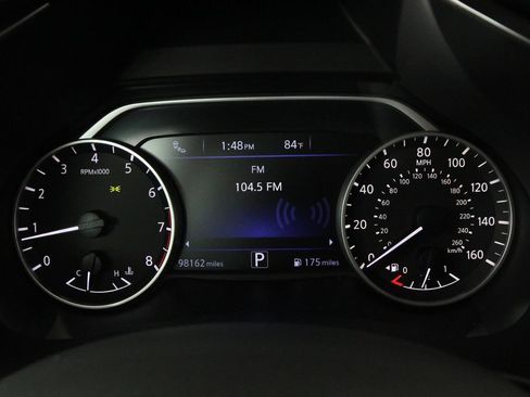 Used 2018 Nissan Murano SL w/ Midnight Edition Package FWD image 16